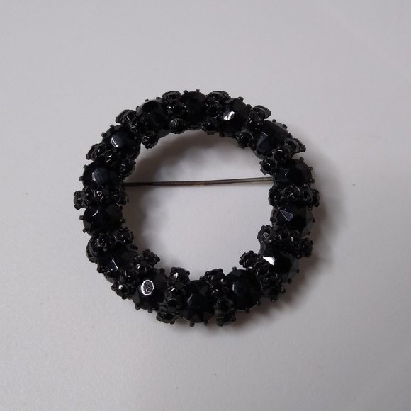 Vintage Black Circular Weiss Brooch - Picture 1 of 13